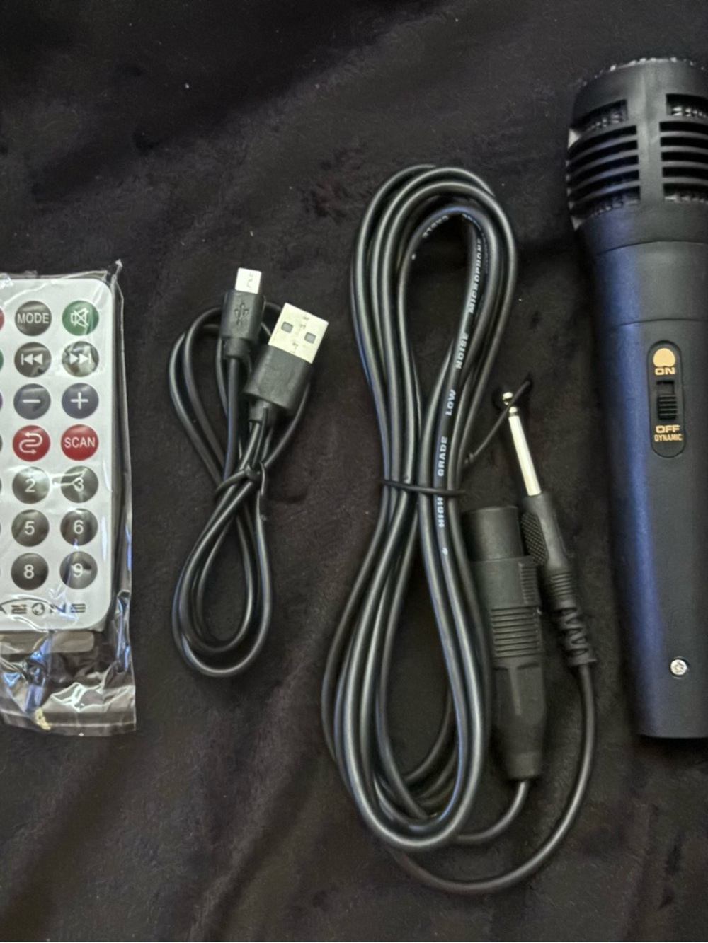 DAONE Black Wireless Microphone with Accessories - Portable Vocal Mic